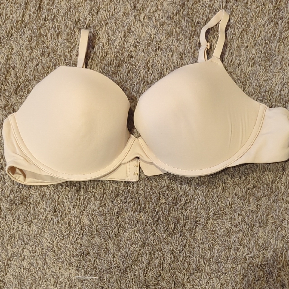 SKIMS Cream Underwire Bra